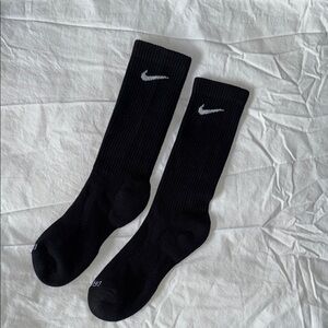 NWOT Nike Crew Socks